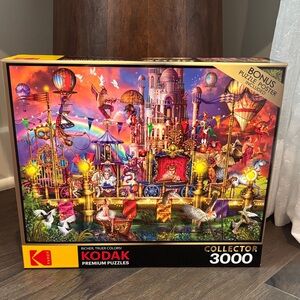 Kodak Premium Puzzle,
Magic Circus Parade by Ciro Marchetti,Collector,3000 piece